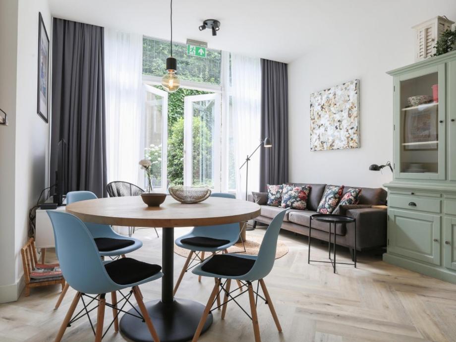 Hosted By Wendy Willem 1